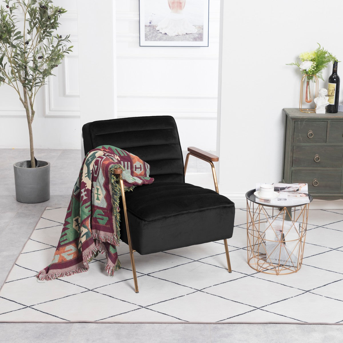 Meridian Furniture Woodford Black Velvet Accent Chair