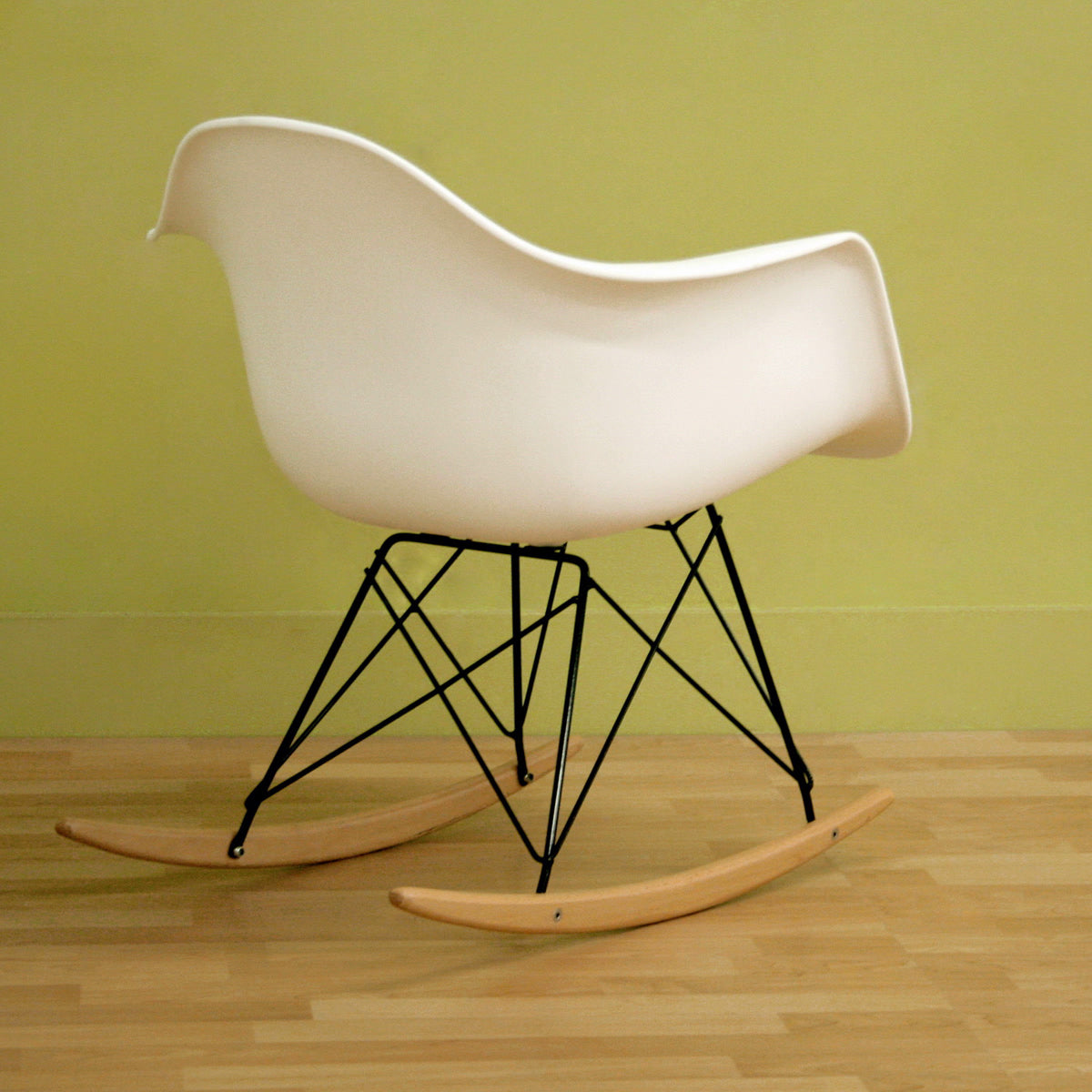 Baxton Studio Dario White Plastic Mid-Century Modern Rocking Chair Baxton Studio-chairs-Minimal And Modern - 4