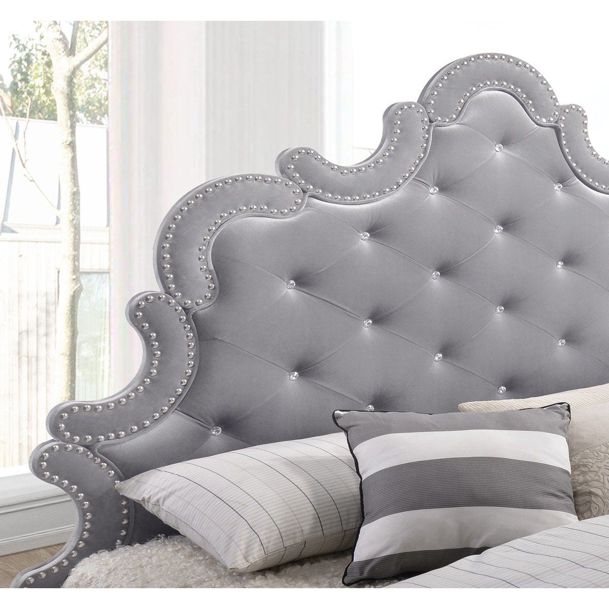 Meridian Furniture Sophie Grey Velvet Queen Bed (3 Boxes)