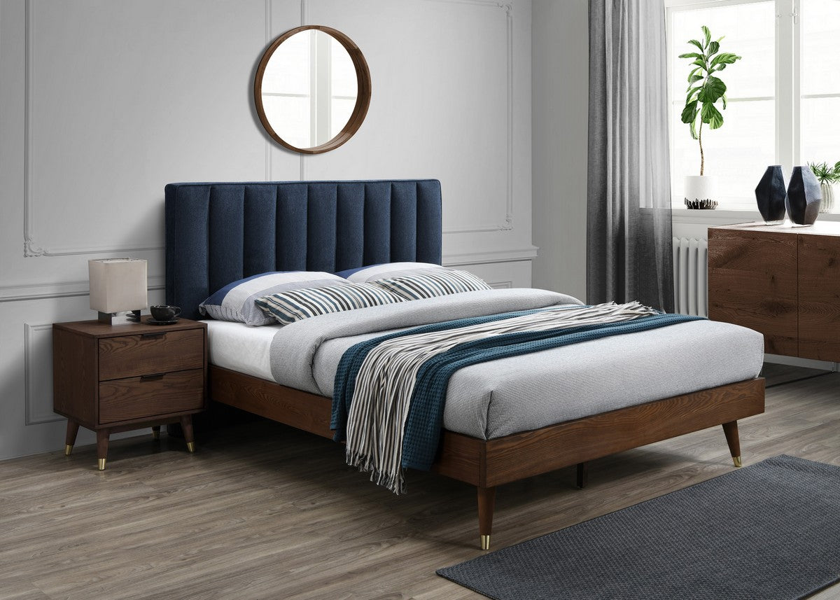 Meridian Furniture Vance Navy Linen Fabric King Bed (3 Boxes)