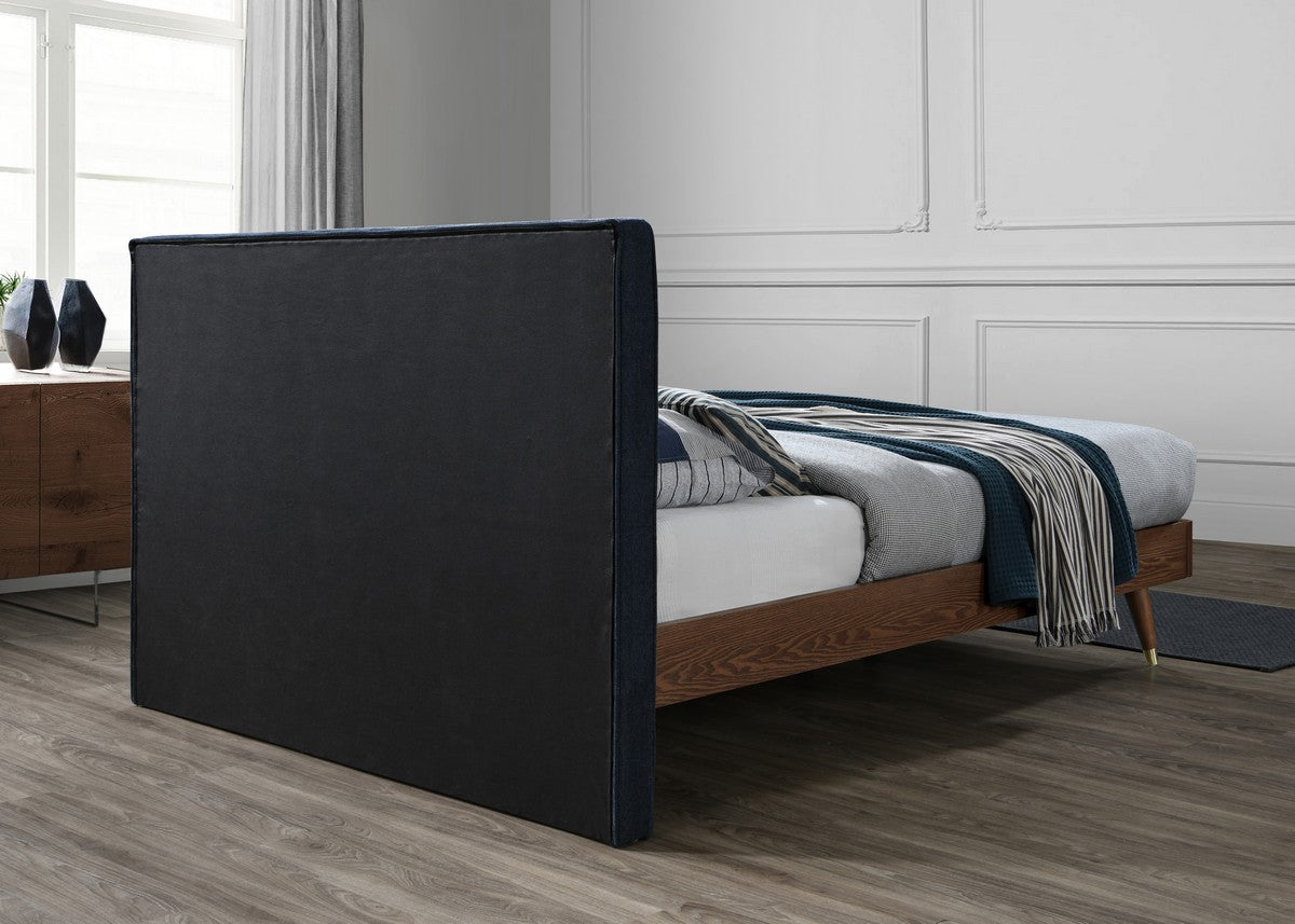 Meridian Furniture Vance Navy Linen Fabric King Bed (3 Boxes)