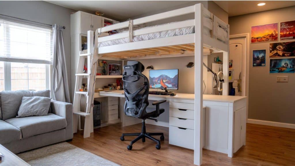 Bunk Bed with Built-in Desk
